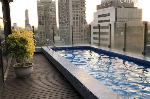 Stylish Apartment with Gym & Pool in Palermo