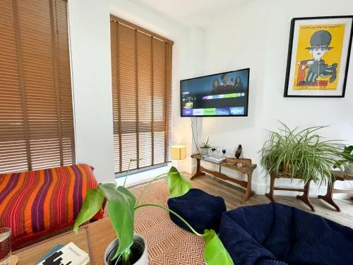 Stokes Croft - Whole Apartment - City Centre - Serviced Accommodation BS1 photo 2