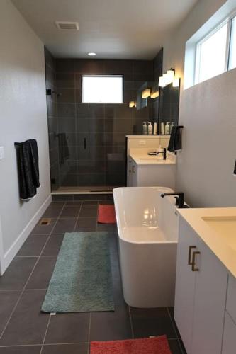 Cozy New Build in Aurora! in Aurora, USA