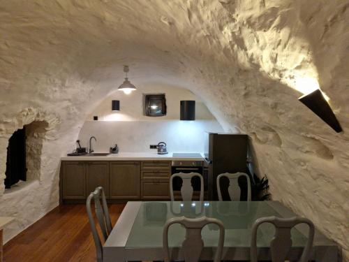 virtuve, Krialianika House in Omales