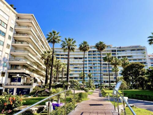 Luxury Romantic Cannes 45 Croisette Two Bedrooms