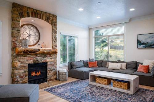 Snowbasin Lakehouse LS27 Ski Getaway Hot Tub in Hantsvila (UT)