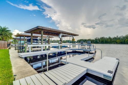 Private Dock and Water Views! Homosassa Retreat
