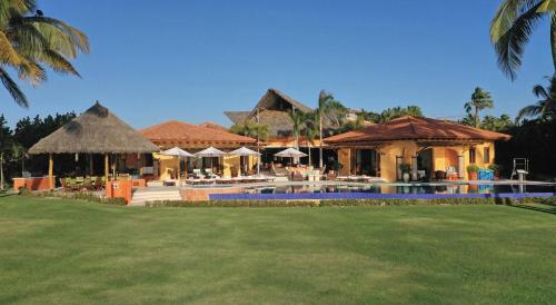 Estate Casas Enjoy 3000 USD Credit For Your Holiday Stay in Punta Mita, Mexico