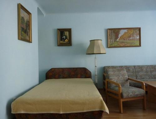 One-Bedroom Apartment image 8