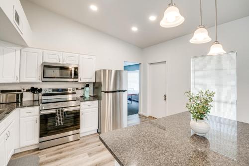 The Colony Vacation Rental with Game Room and Pool! in The Colony, USA