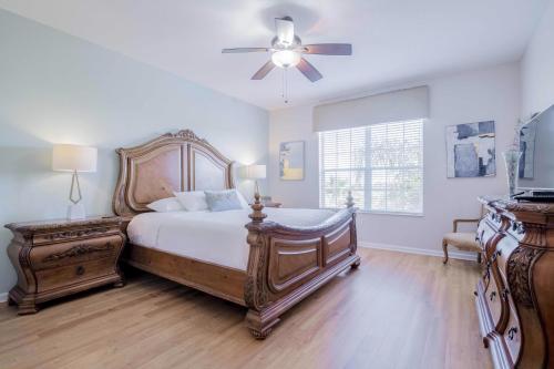 Beautiful Vista Cay Lake View Classic Near to all theme Parks & walk to the Convention Center in Orlando, USA