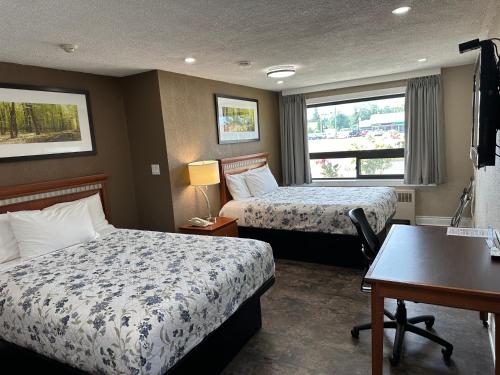2 double beds