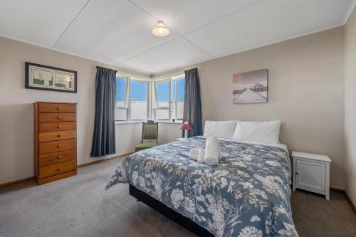 Three-Bedroom House image 1