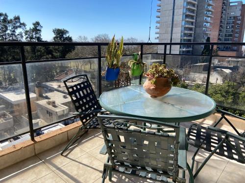 발코니/테라스, Postales de Rosario Amplio depto a metros del Rio, zona norte in 리산드로 데 라 토레