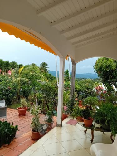 La residence de Jeanny in Baie-Mahault