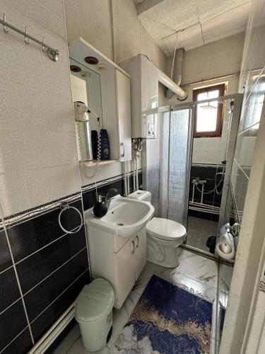 Three-Bedroom Apartment image 6
