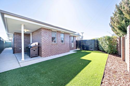 Lilly Pilly Lodge - Close to Zoo, 3 Mins to CBD
