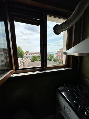Three-Bedroom Apartment with Sea View image 4