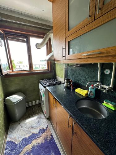 Three-Bedroom Apartment with Sea View image 5