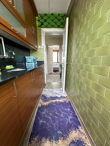Three-Bedroom Apartment with Sea View image 3