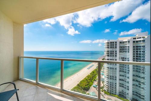 Amazing high floor condo with ocean views - WOW