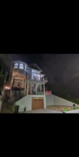 La Bwizan Apts #1 in ลาบอรี