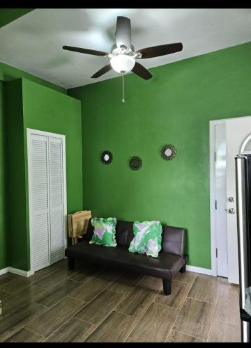 La Bwizan Apts #1 in ลาบอรี