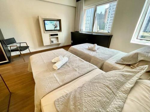 Flat com garagem perto hospital BP, São Paulo