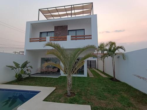 Casa VillaTeques alberca jacuzzi in Tequesquitengo, Mexico