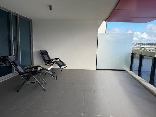 589449459 Harbour Quays Apartments