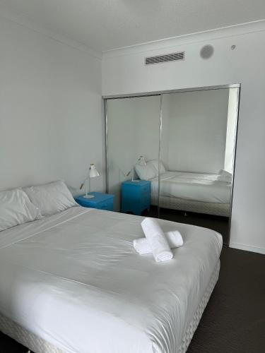589449471 Harbour Quays Apartments