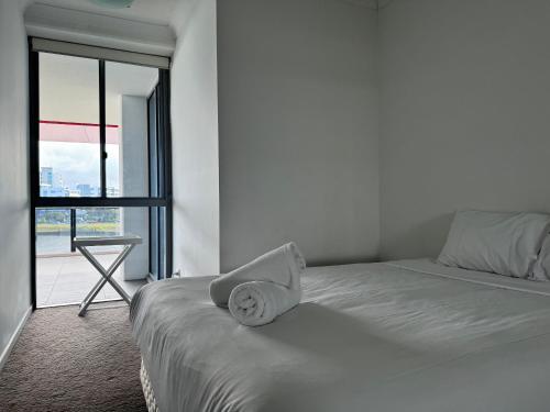 589449473 Harbour Quays Apartments
