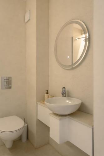 Deluxe Double Room image 1