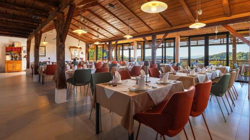 ห้องอาหาร, Winery, Restaurant & Pension Vuglec Breg in กราปินา