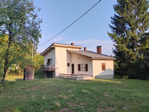 Domacinstvo Pecina Petnica in Petnica