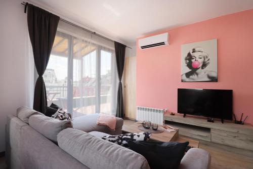 New Sofia Skyline 1BDRM Free Parking & Terrace, Sofia