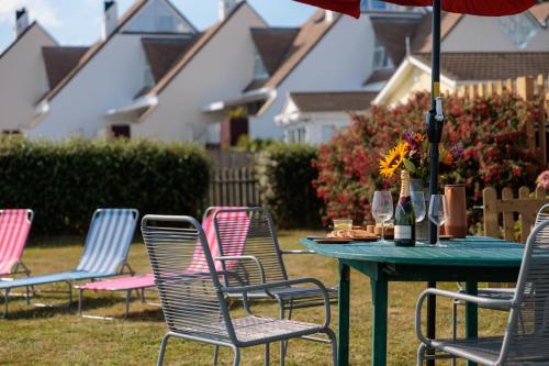 The Retreat, Waterfront & Log Burner near Solent Meads Golf Centre