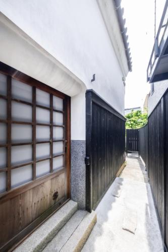 源泉かけ流しの一棟貸し温泉宿The Bath & Bed Dogo, Matsuyama (foto 8)