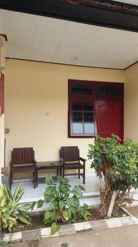 Balcony/terrace, Hotel Kawsar Syariah near Pebuahan Beach