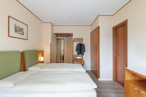Comfort Double Room with Balcony image 10