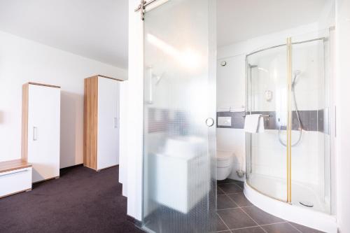 Business Single Room image 4