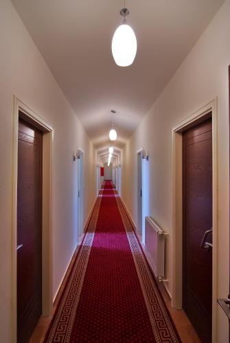 Le Notre Hotel & Ski Resort