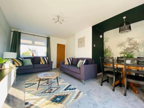 uSnooz I Free parking, 5 bedrooms, quiet location in Wyke