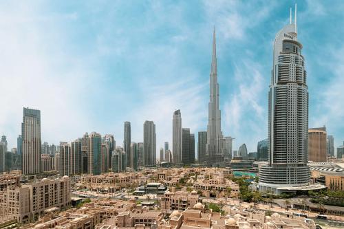 5 Minute Walk to The Fountains! Full Burj Khalifa View! 5-star Pool & Gym!, Dubaj (zdjęcie 8)