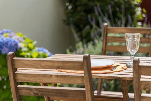 GuestReady - City & Beach Garden Home, Porto (photo 10)