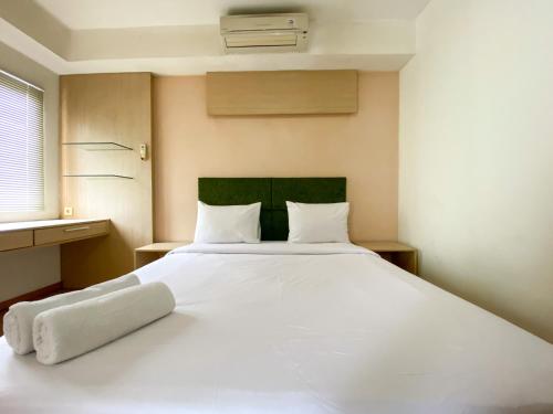 Comfort 2BR at 6th Floor Metropark Condominium Jababeka Apartment By Travelio, Cikarang