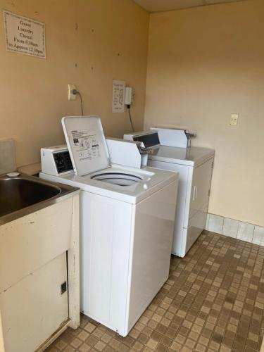 Hawker Hotel Motel in 霍克