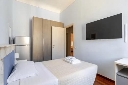 Single Room with Private Bathroom