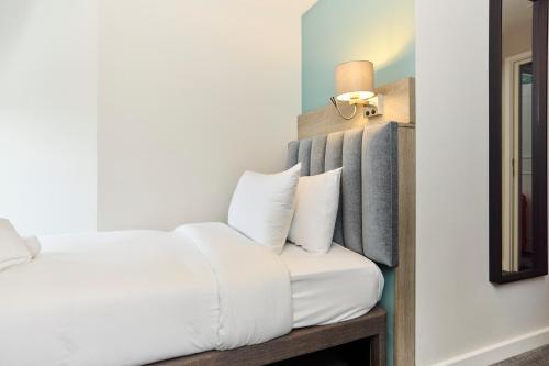 Prince William Hotel - main image