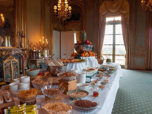 589495343 Cliveden House - an Iconic Luxury Hotel