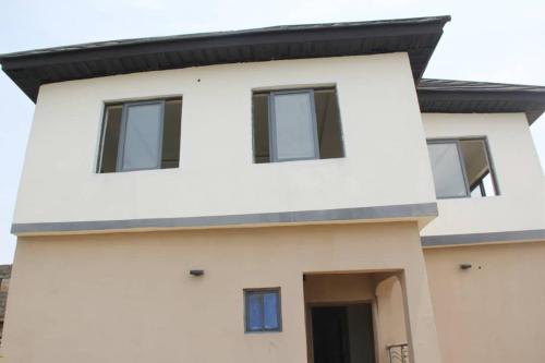 Sailors apartment in Ікоруду