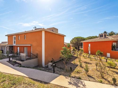 Apartment Eden Golfe-1 by Interhome in โคโกลิน