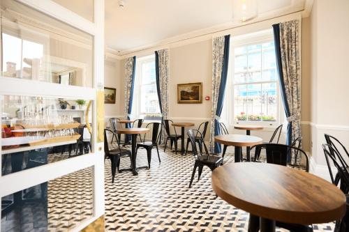 Prince William Hotel - image 6