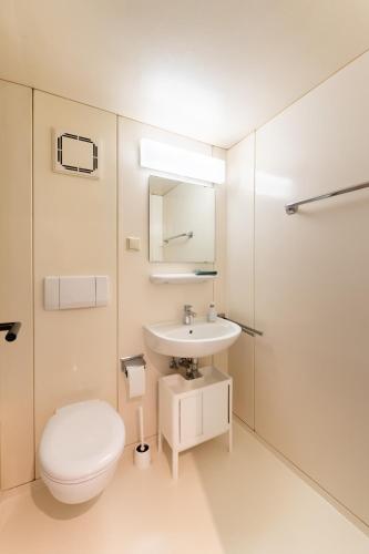 D52 - DAS BUSINESSAPARTMENT --- 2 Minuten vom Flughafen entfernt, Drážďany (fotografie 6)